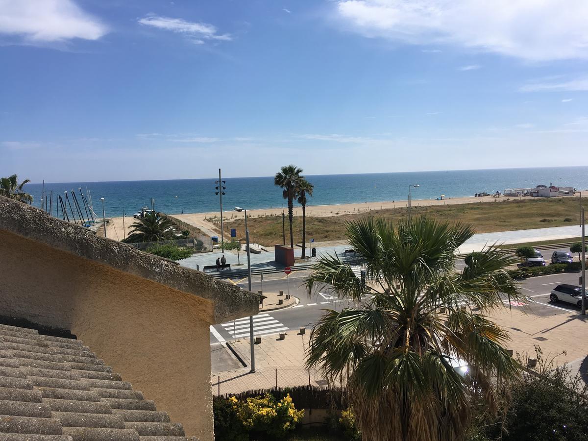 Beach House Castelldefels Exterior foto