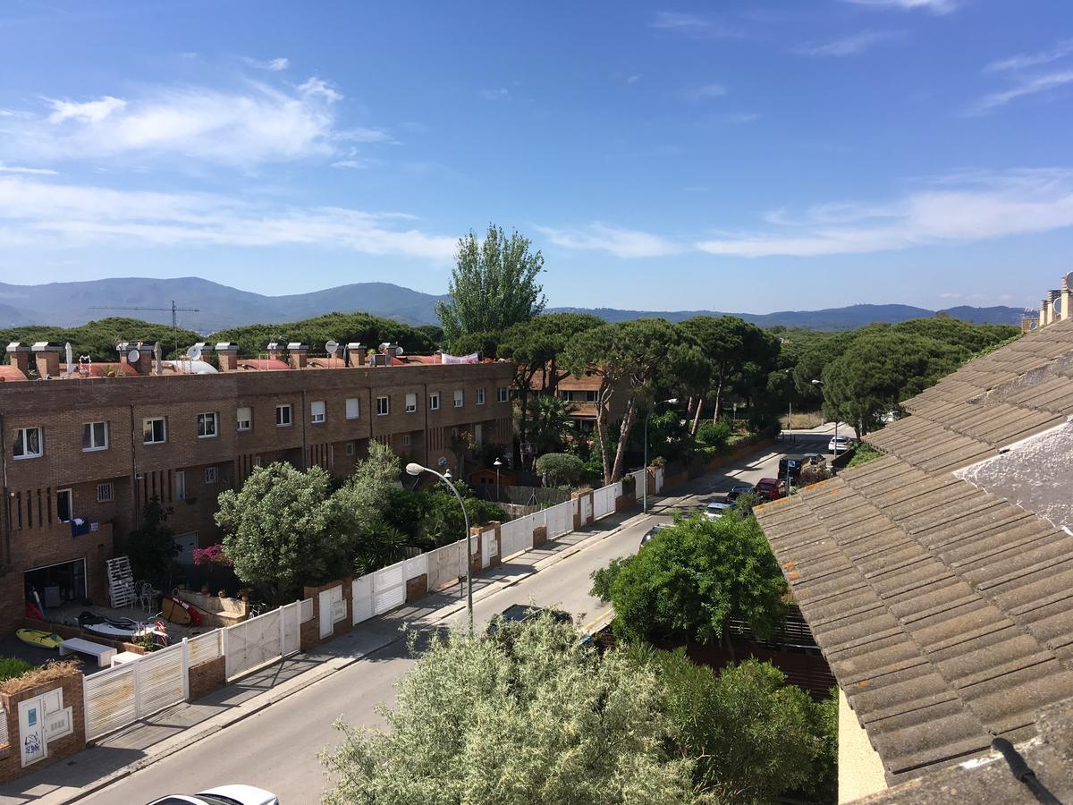 Beach House Castelldefels Exterior foto